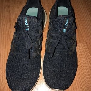Adidas Ultraboost parley size 10.5